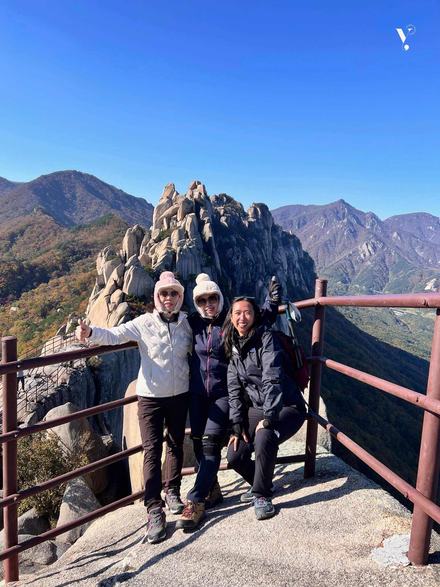 Hiking Ulsanbawi Rock 10